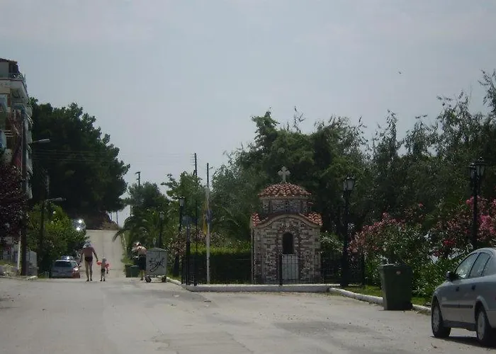 Violeta, Halkidiki, Nea Kalikratia * Nea Kallikrateia